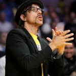 Anthony Kiedis Lakers game LA clapping in black hat