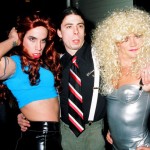Dave Grohl Anthony Kiedis Flea Red Hot Chili Peppers drag